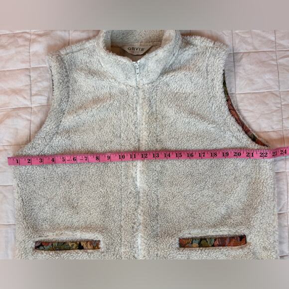 Orvis Cream w/ Black Speckels Sherpa w/ Floral Tapestry Detailed Vest - Large - Picture 4 of 7